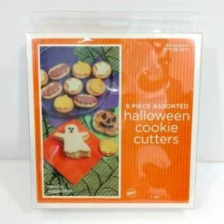 Bargainwizz Costumes Wilton Halloween Cookie Cutter 8 Piece Set